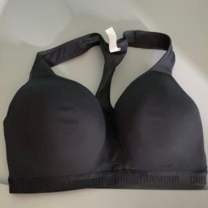 —Black Under Armour Sports Bra